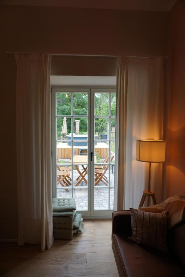 Apartment Alte Brennerei Schloss Zehista Eg Rittersporn